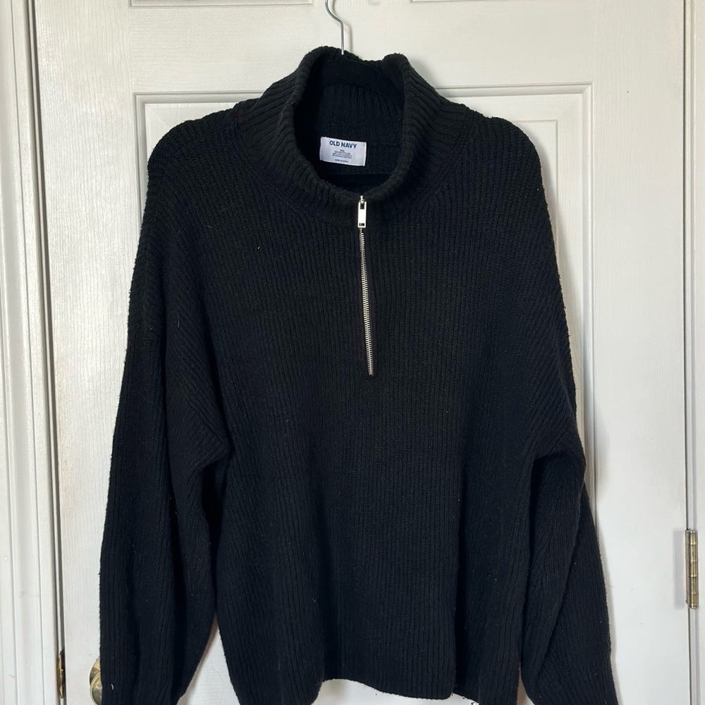 Old Navy Black women’s Sweater